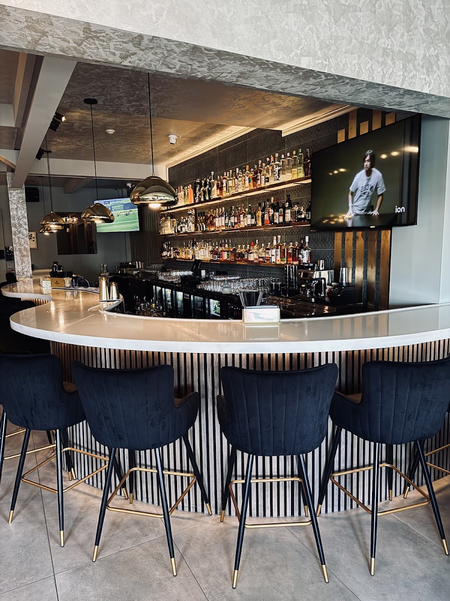 Crown Providence bar